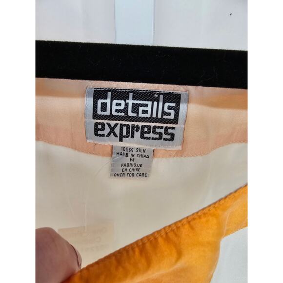 Details Express Womens Sz M 100% Silk Sleeveless Blouse Cream Color Block NEW - Picture 2 of 3